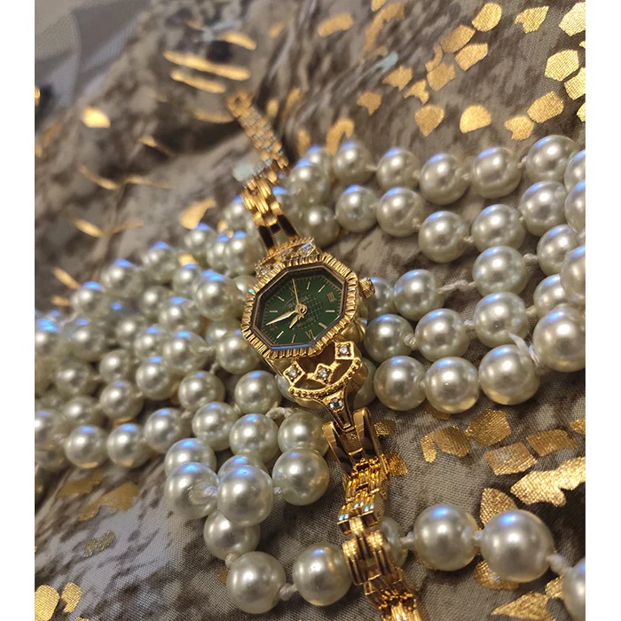 

Винтажные недорогие роскошные золотые часы в стиле ретро с жемчугом и браслетом в стиле барокко