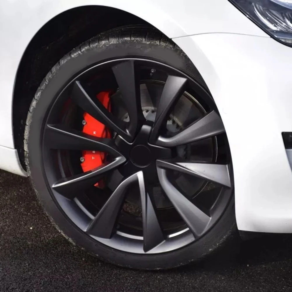 Модель технического обслуживания автомобиля. 3-колесная крышка ступицы. 3