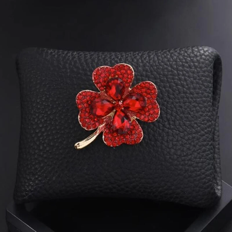 Броши в виде клевера со стразами для женщин зеленый и красный цвет булавка