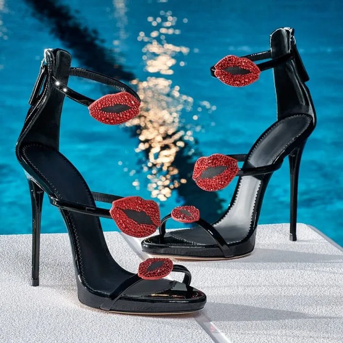 

Сандалии Slinky женские из лакированной кожи, с блестящим красным украшением в виде губ, на тонком высоком каблуке, с острым носком, модные босоножки