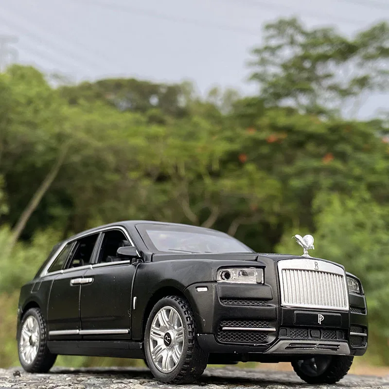 

1:32 Mini Cullinan SUV Alloy Car Diecast Model Toy Metal Vehicle Sound And Light Simulation Collection Gifts Toys for boys