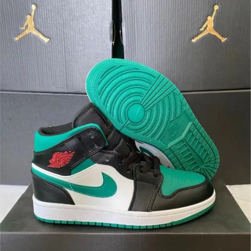 

Original Nike Air Jordan 1 Men's Basketball Shoes Women High-top Comfortable Sports Outdoor Sneakers 555088-140