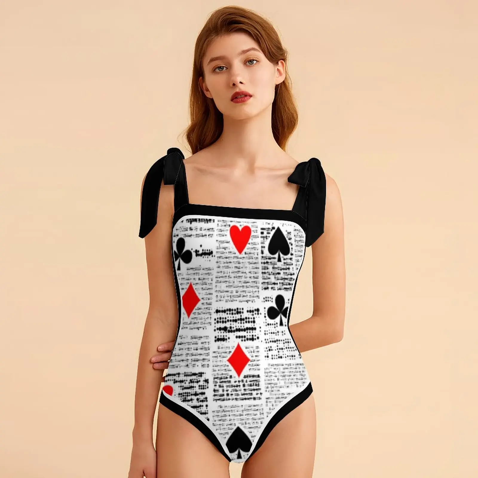 Рисунок 3 - Женский сплошной купальник с квадратным