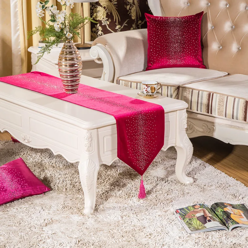 

Rose red table flag with diamond down with bling European Luxury Style Table Runner for wedding banquet home decorative cloth