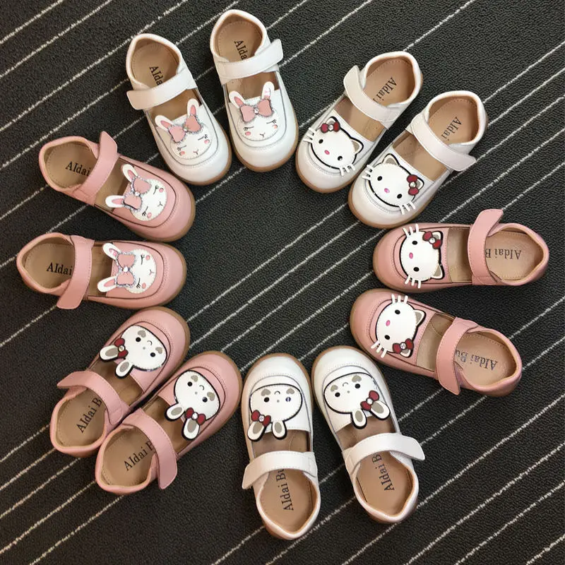 

Женские туфли с мультипликационным рисунком Hello Kitty, новая Корейская версия, универсальные повседневные кожаные туфли с нескользящей мягко...