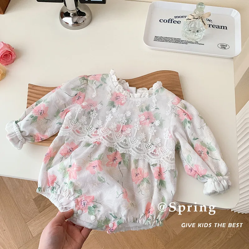 

2023 Spring Autumn Infant Girls Romper Floral Patchwork Lace Ruffles Collar Jumpsuit Long Sleeve Button Baby Birthday Outfit