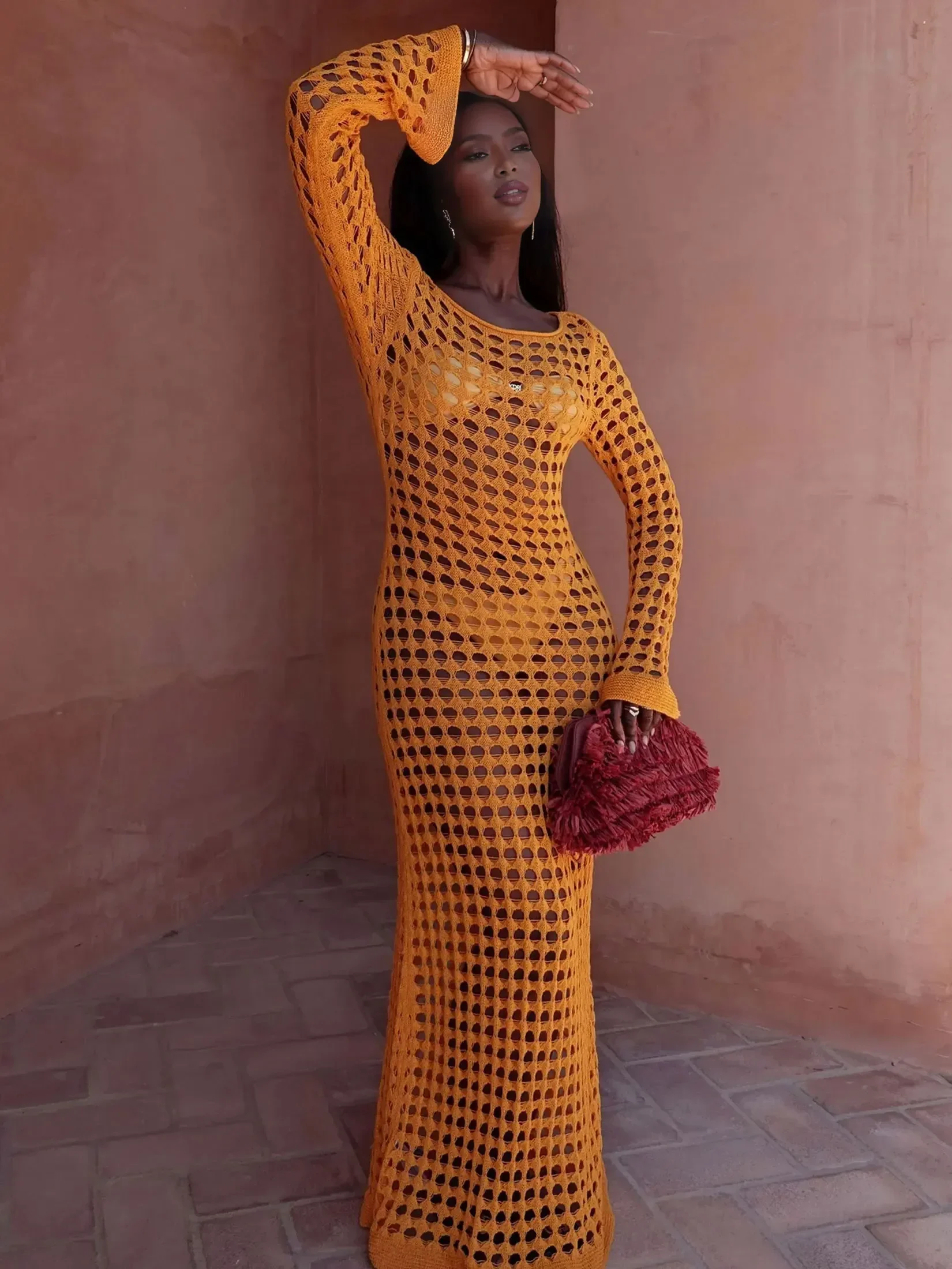 2024 женское осеннее сексуальное полое платье с расклешенными рукавами и круглым