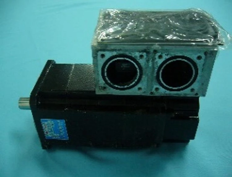 Оригинальный Серводвигатель A00 B00 XYZ мотор шпинделя б/у или ремонтный подходит для