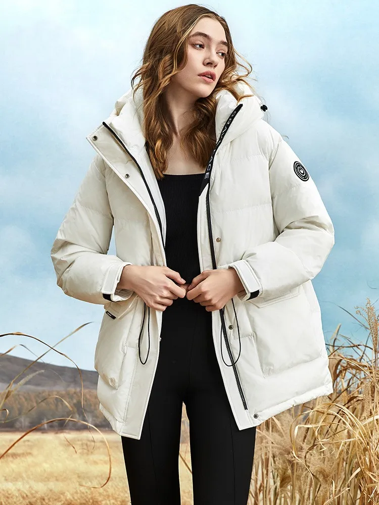 

90 белый утиный пух 2023 Jiazehua зимнее Новое приталенное пальто с капюшоном с кулиской темпераментное утепленное короткое пуховое пальто для женщин