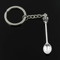 nice fashion men 30mm keychain diy metal holder chain vintage kitchen spoon crown 57x9mm silver color pendant gift