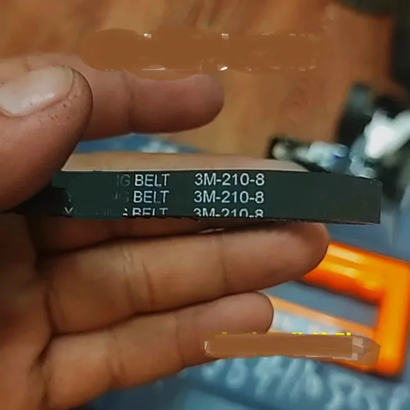 

Резиновый приводной ремень 3M 210 8 мм