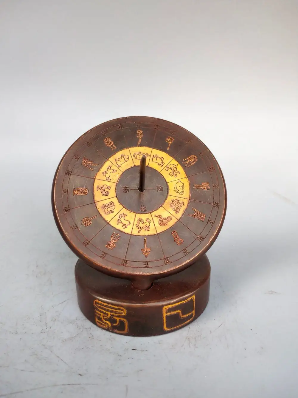 

Pure copper compass, sundial compass, solar height measurement, ancient timers, antiques, feng shui, and eight trigrams, day r