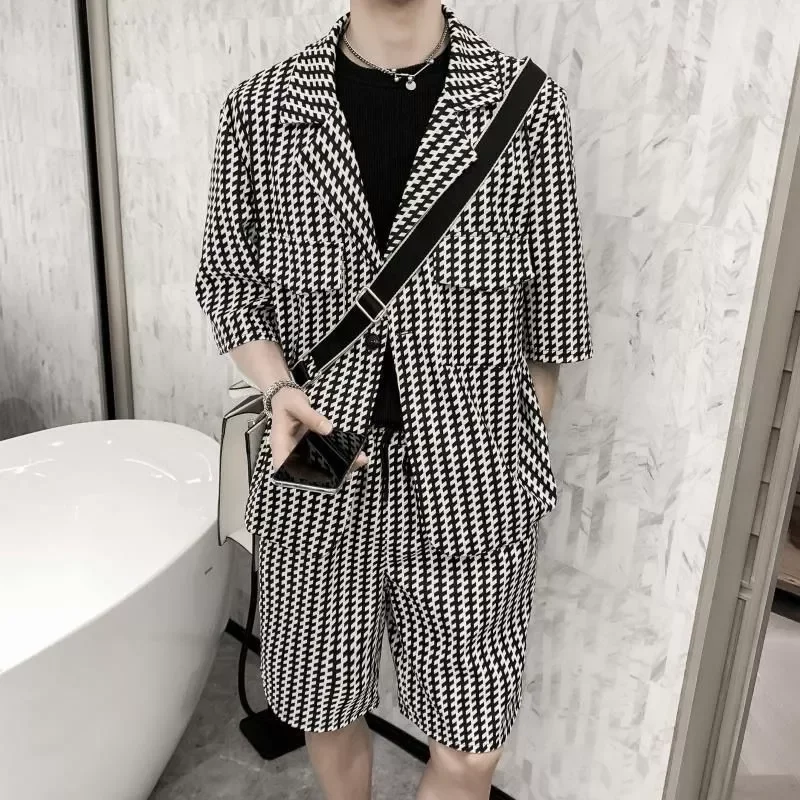 

Free shipping Men Half Sleeve Blazers Handsome Summer Shorts Knee-length 2 Pcs Outfits Streetwear Casual Fashion Korean Clothing