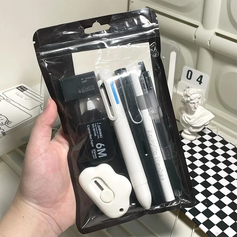 

Набор канцелярии HOPK 8 шт.