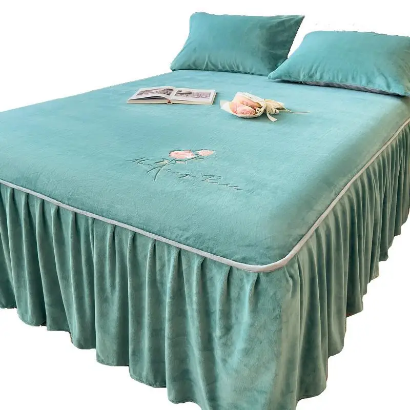 Осенне-зимняя утолщенная молочная бархатная юбка с вышивкой фланелевое