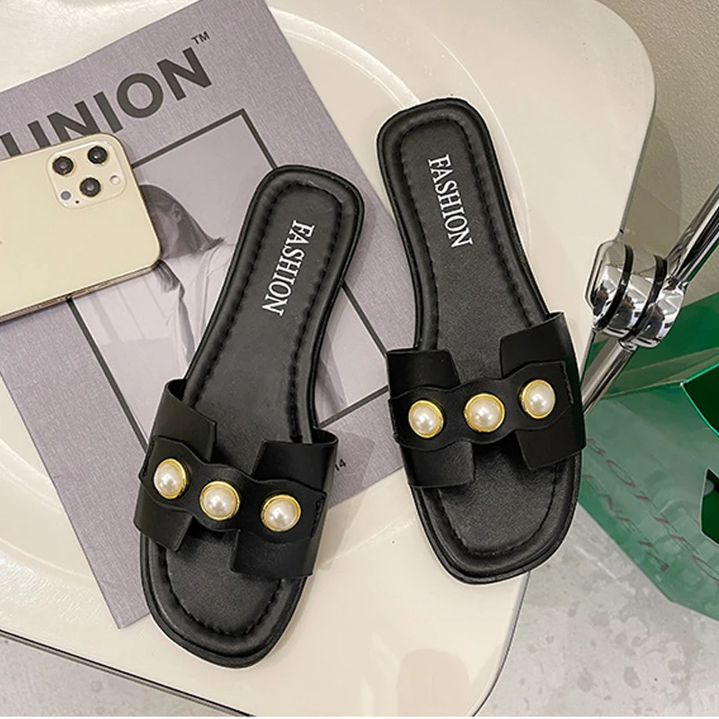 Fashion Pearl Women's Shoes Flat-soled Comfortable Outer Wear One-word Slippers Light And Breathable Outer Wear Beach Sandals