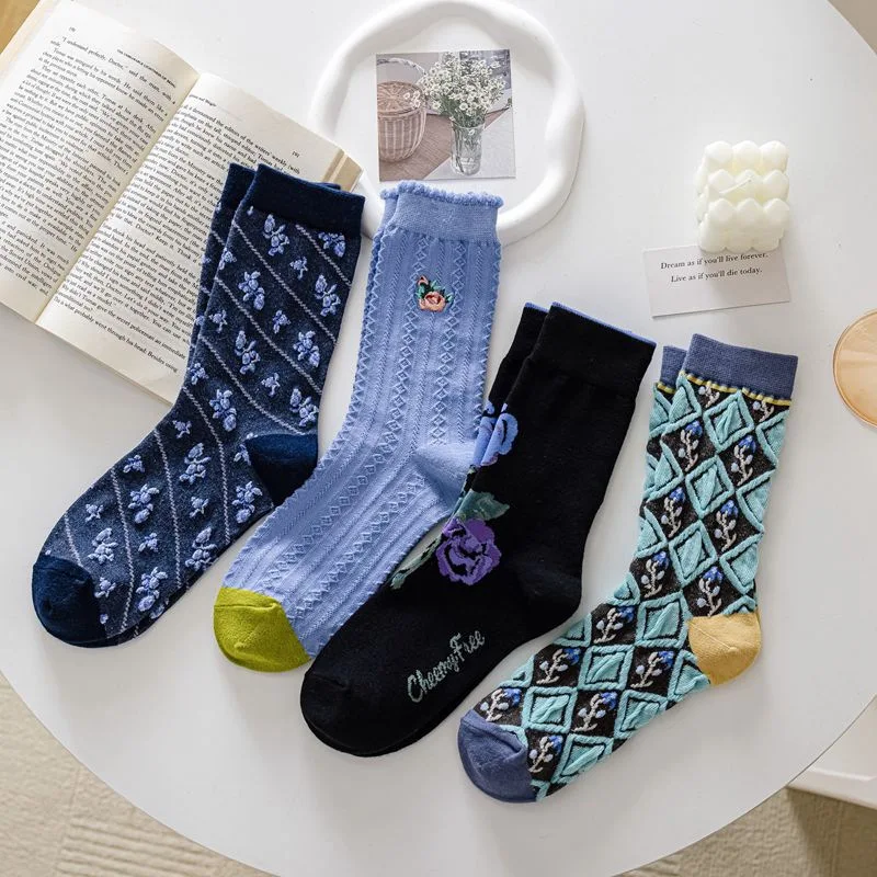

10 Pairs Retro Women Flower Embroidery Harajuku Vintage Streetwear Crew Socks Elegant Charming Japanese Kawaii Sock for Girl