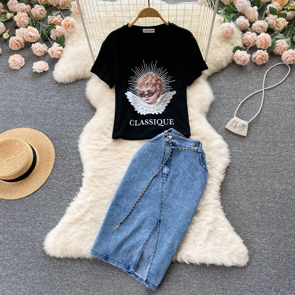 

Летний костюм, женская футболка с короткими рукавами, универсальный дизайн, юбки джинсовые с разрезом, комплект из двух предметов