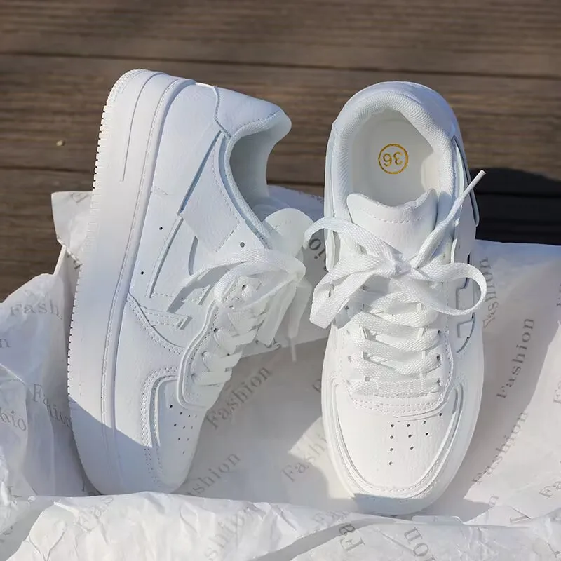 

Women Sneakers Fashion Shoes spring Trend Casual Flats Sneakers Female New Fashion Comfort White Vulcanized Platform Shoes 2024