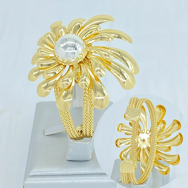 Комплект из колье и серёг 18-каратного золота