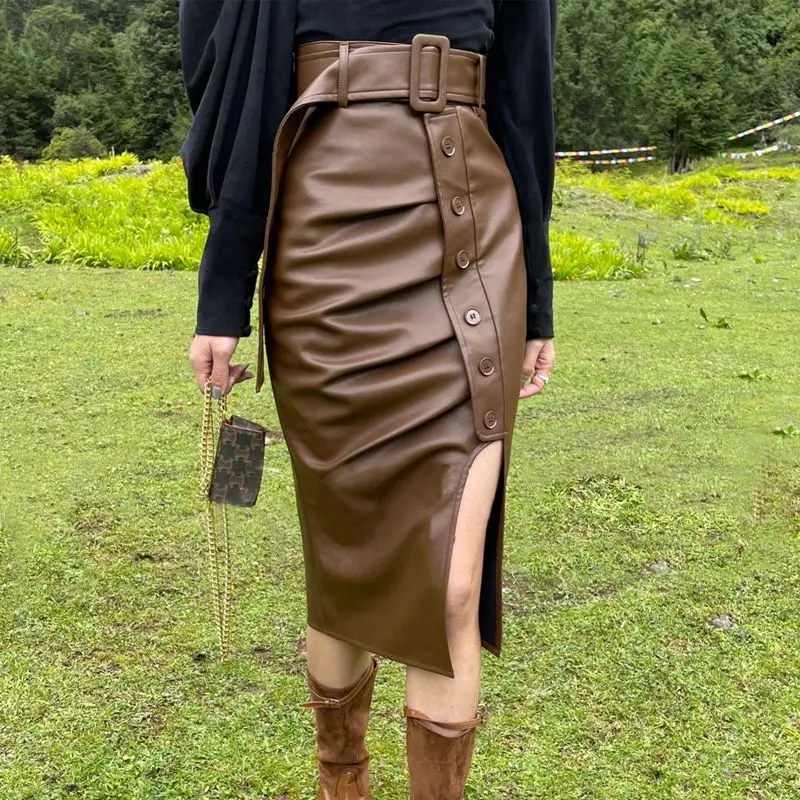 

2023 Autumn Winter Fashion New Women's PU Leather Skirt High Waist Button Trim Slim Solid Color Slit Bodycon Skirt with Belt X6