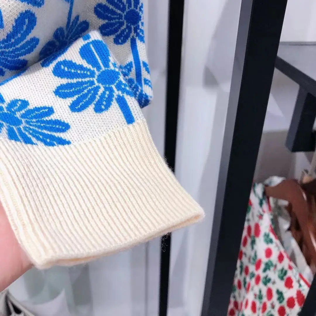 

Women Blue Daisy Jacquard Long Sleeve O-Neck Sweater Female Knitwear Jumper Female Pullover 2021 Fall Winter