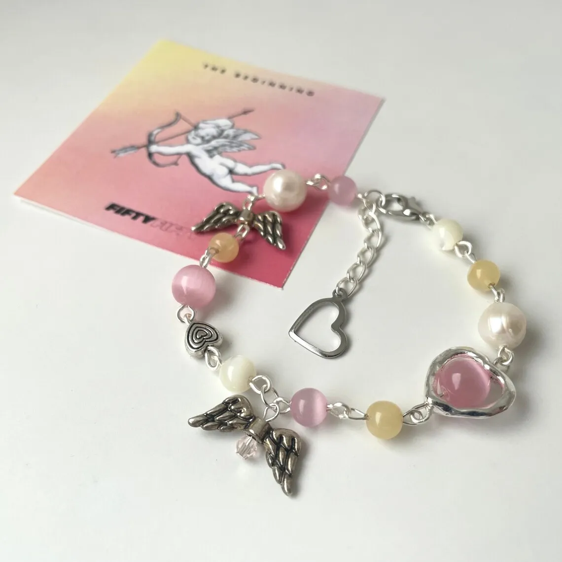 Браслет ручной работы 50 пятидесяти купидонов из бисера | Ювелирные изделия KPOP | Браслет из бисера ручной работы | Подарок