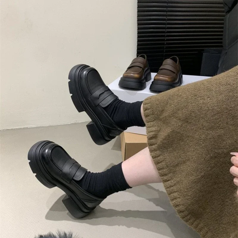 

Туфли женские на толстой подошве, повседневные Модные лоферы, однотонная Удобная Базовая стильная обувь с вулканизированной подошвой