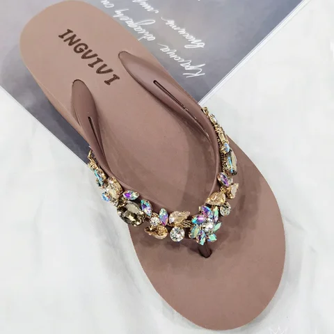 Slippers Mulheres Glitter Flip Flips Summer 2023 Moda ao ar livre Chain Chain Wedge Beach Flippers Jelly Hawaiian Sandals planos