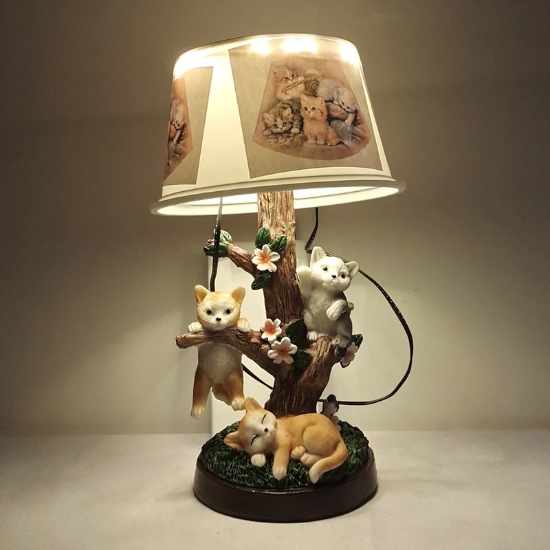 

New Country Kitties Lamp Hand-Painting Sculpted Cats Table Lamp For Home Decoration USB Desk Lamp