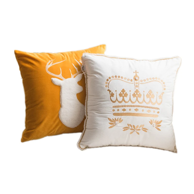 

Наволочка с вышивкой в виде квадратного оленя, 45x5/50x0 см