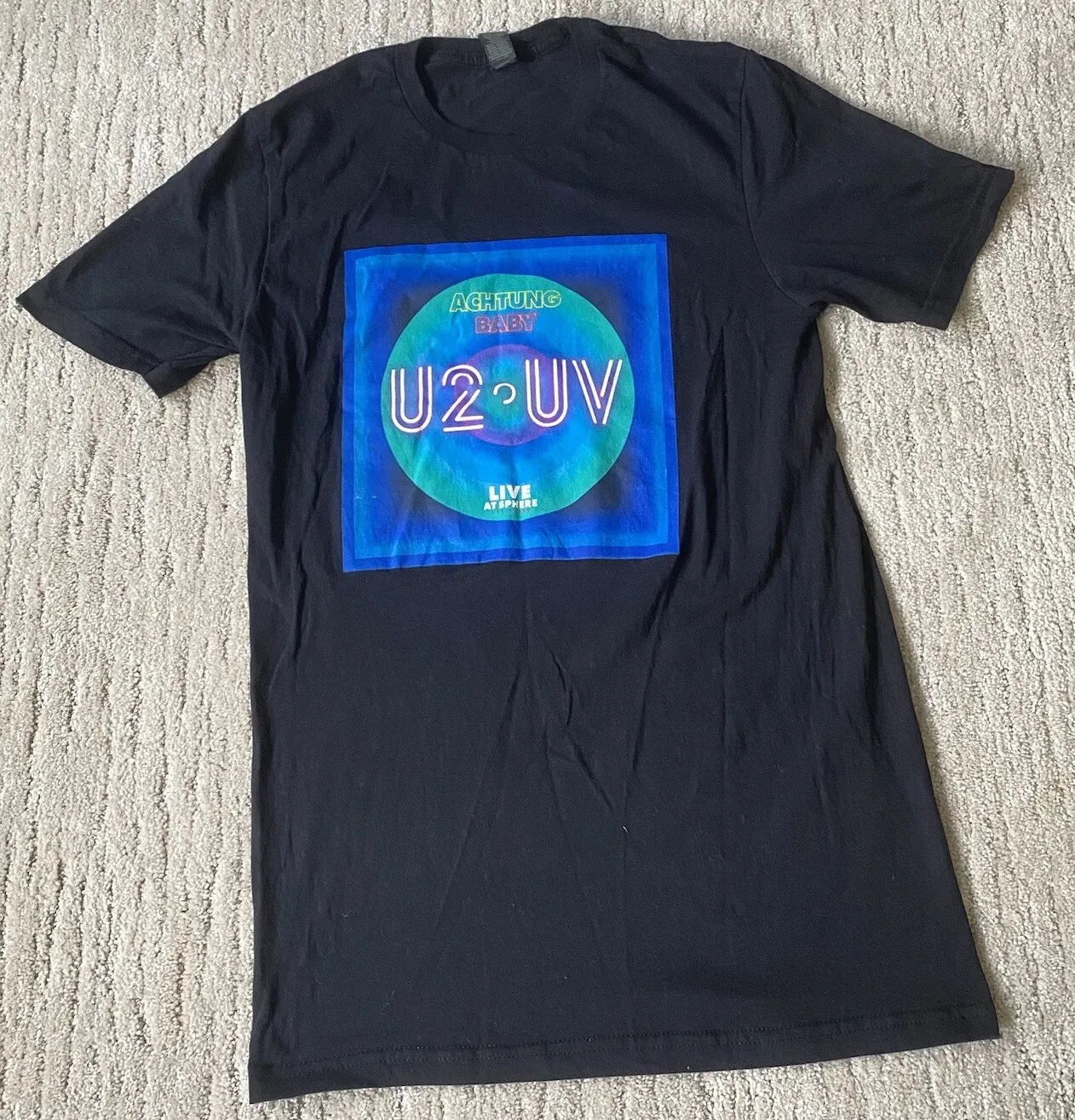 Фото U2 Live At The Sphere Acthung Baby Band Tour Мужская рубашка для небольшого концерта №1