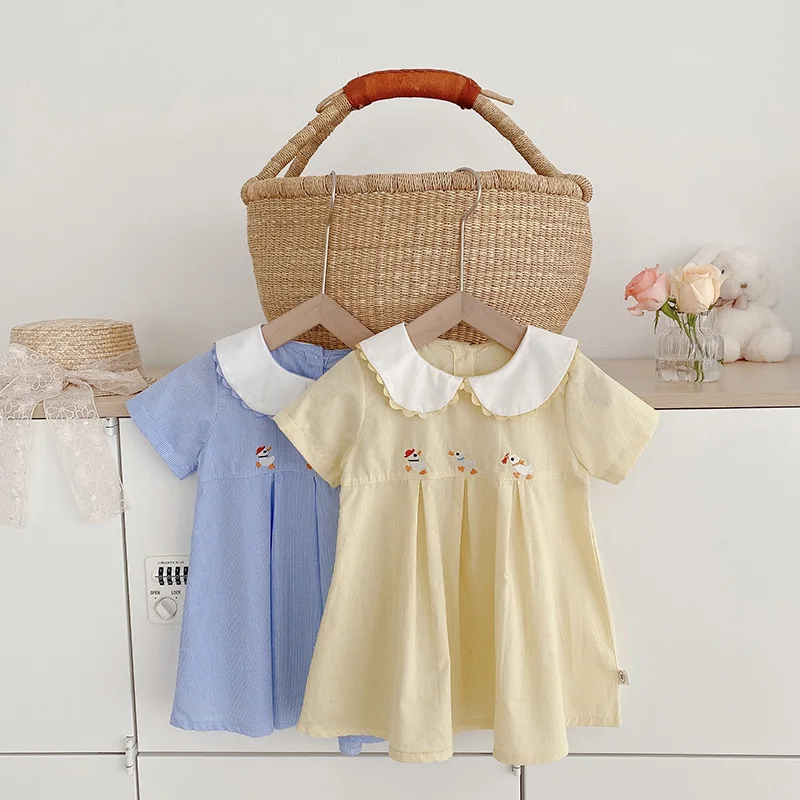 

Летнее платье для девочек с мультяшной вышивкой, детское кружевное платье с кукольным воротником и коротким рукавом, детская повседневная ...