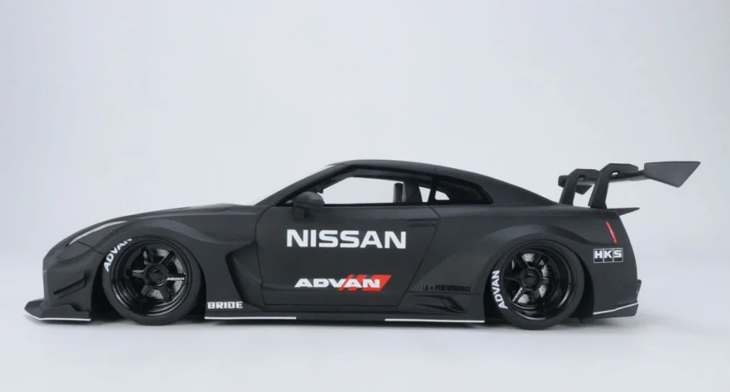 Фото Масштабная модель автомобиля Topspeed 1:18 LB Widebody GT 35GT-RR из смолы №4