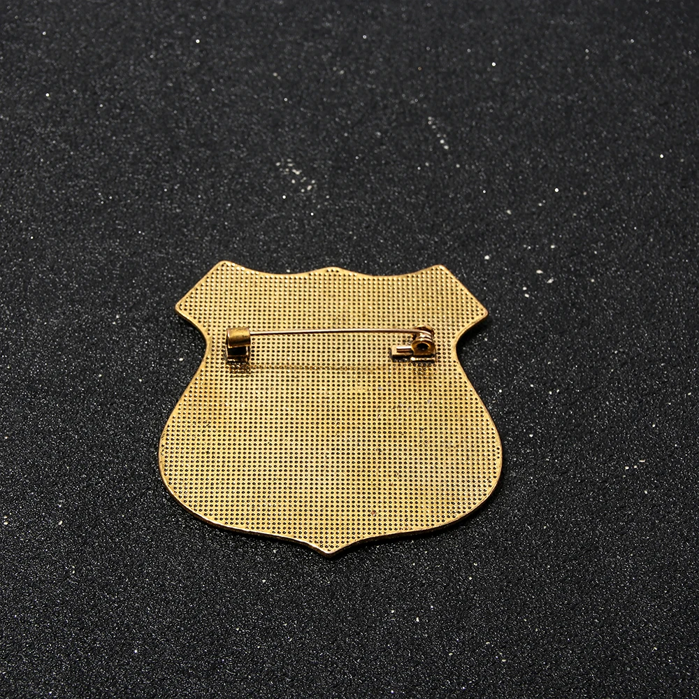 Брошь в виде значка полиции города Resident Evil Raccoon