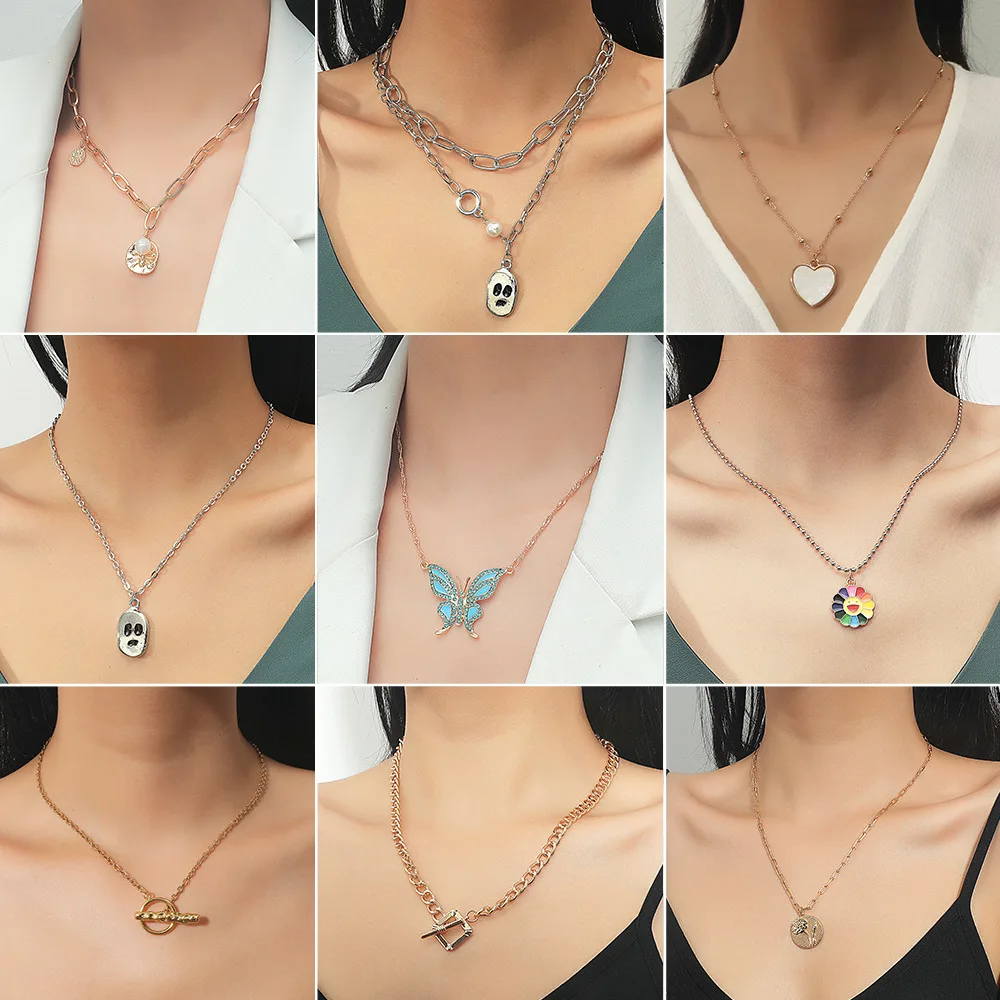 

Vintage Multilayer Pendant Butterfly Necklace for Women Butterflies Moon Star Charm Choker Necklaces Boho Fashion Jewelry Gift