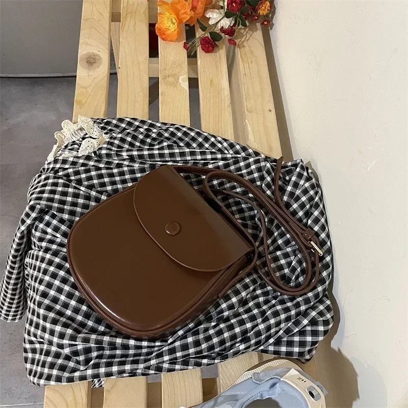 Красная женская сумка через плечо стильная ретро-корейская для телефона Joker