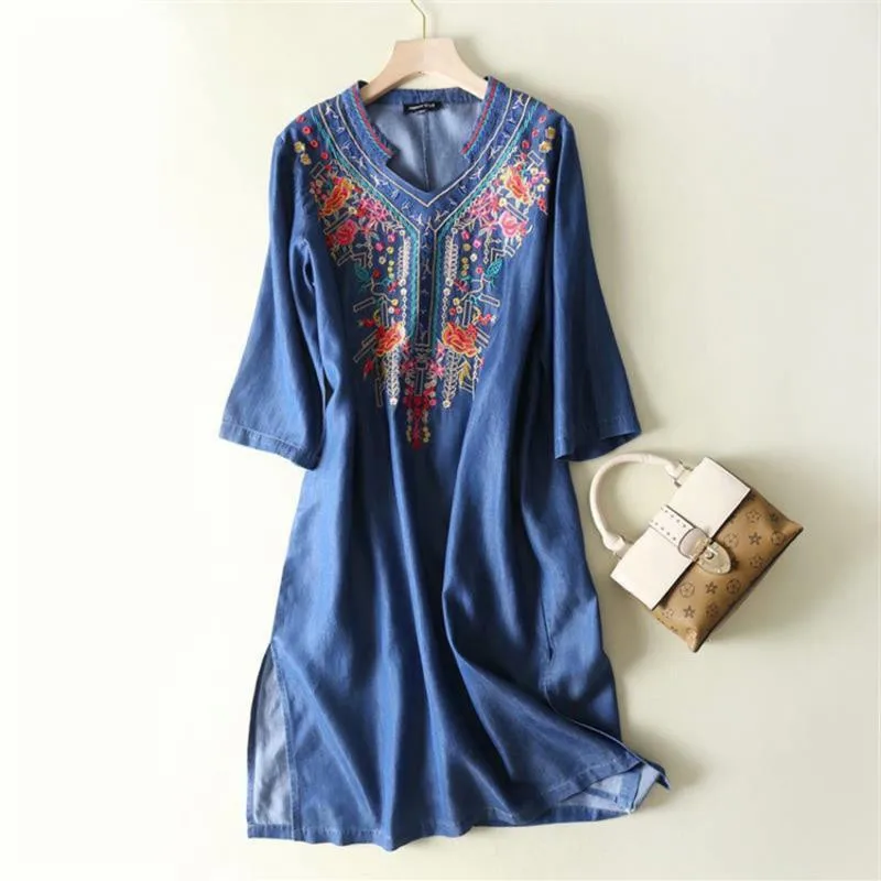 

2023 Spring Summer New Arts Style Women 3/4 Sleeve Loose V-neck Knee-length Dress Vintage Embroidery Cotton Denim Dresses C981