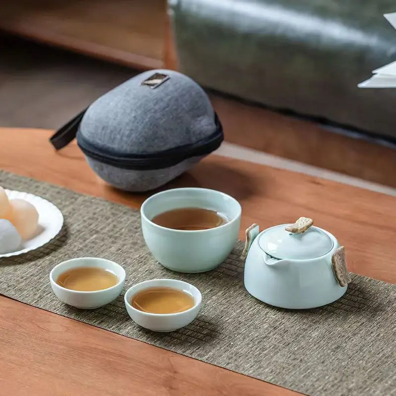 Travel Tea Set Portable Kung Fu Tea Set 1 Teapot 3 Cups Outdoor Teaware Ceramic Mug Shu Puer Cups and Mugs Gaiwan Samovar Pot