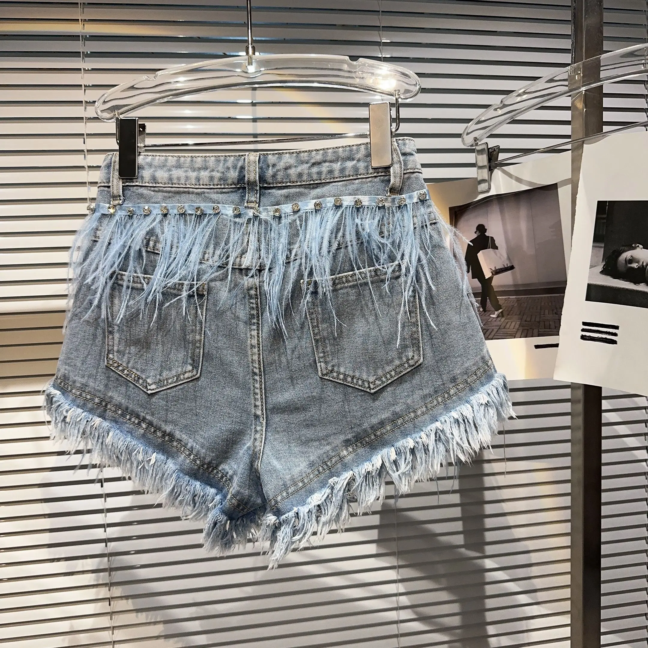 Exquisite Rhinestone Beaded Feather High Waist Denim Shorts for Women's Blue Jeans Shorts DS Nightclub Sexy Hot Pants Fashion