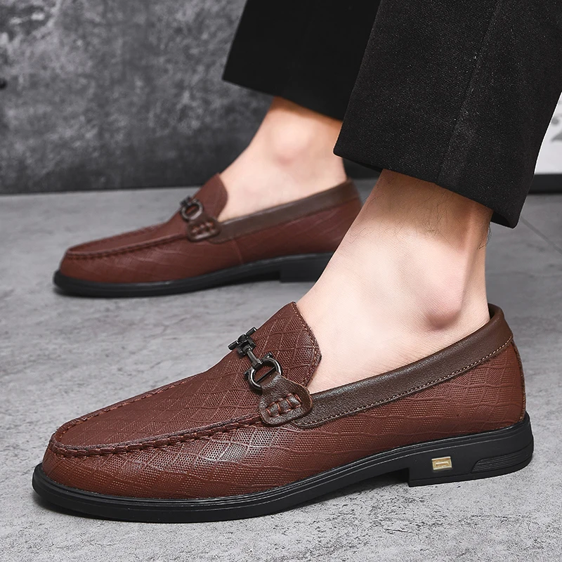 

Genuine Leather All Season Office Work Slip On Men's Business Shoes Trendy Men's Casual Leather Shoes Rubber Slip Men's Shoes