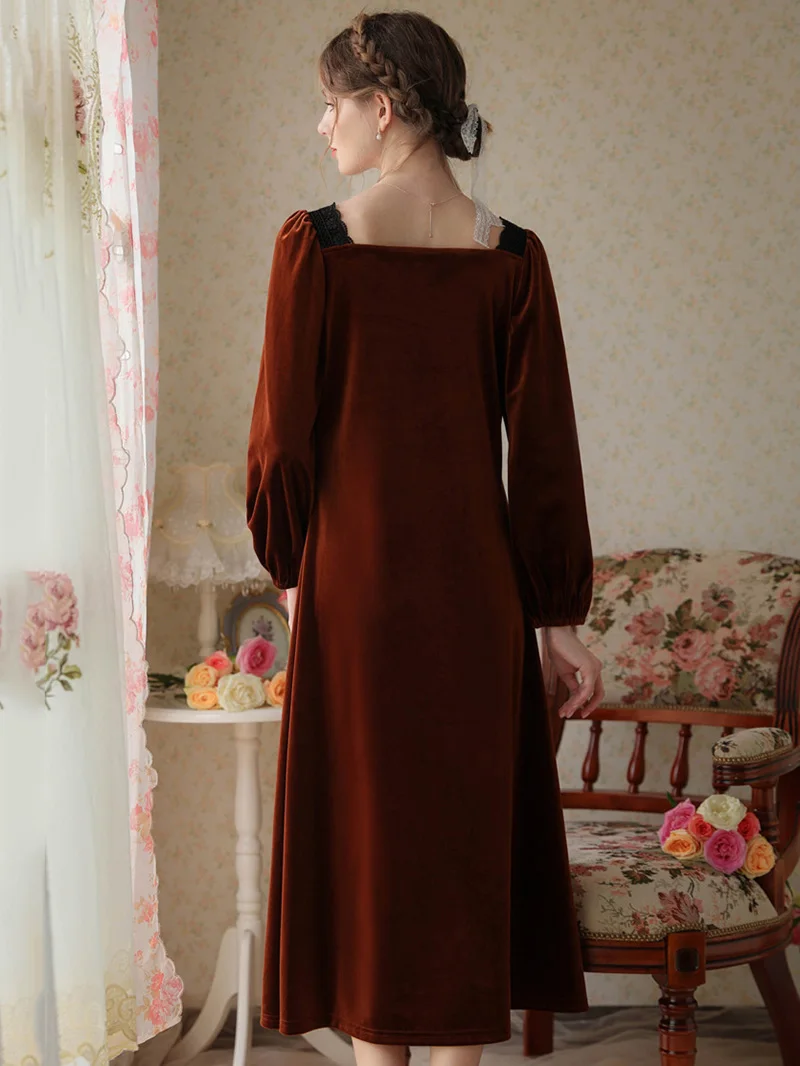 Women Winter Romantic Velvet Princess Long Night Dress Pleuche Velour Robe Nightwear V Neck Slit Vintage Nightgowns Sleepwear