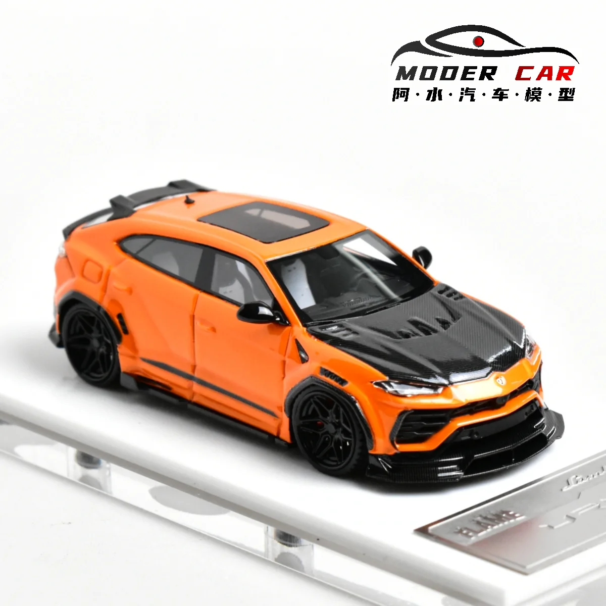 Фото Литая под давлением модель автомобиля из смолы Flame 1:64 URUS №4
