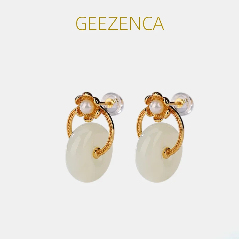 

Женские серьги-гвоздики GEEZENCA, маленькие серьги из стерлингового серебра 925 пробы с золотым покрытием и белым нефритом, с милым цветком и жемчугом, 2023
