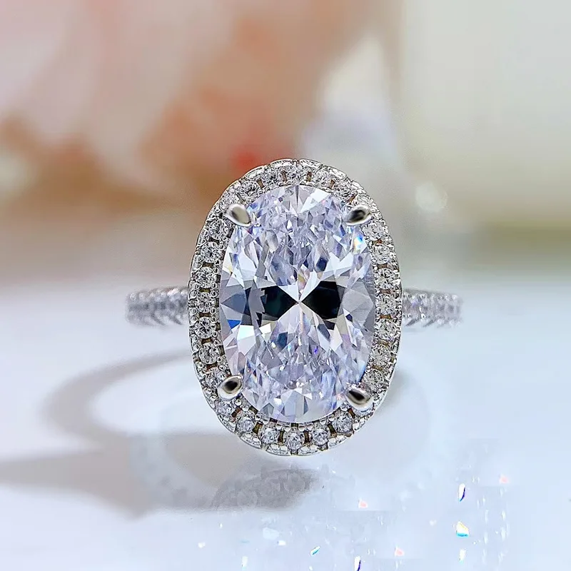 

Кольцо женское из серебра 925 пробы, 8 х12 мм