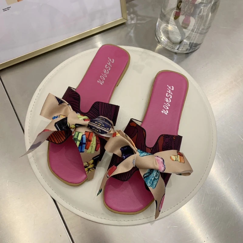 Современные летние женские тапочки на плоском каблуке в этническом стиле с