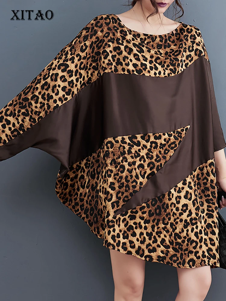 

XITAO асимметричное леопардовое свободное платье в стиле пэчворк, рукав «летучая мышь», пуловер с круглым вырезом, тонкая коллекция 2023 года, Новое поступление, повседневная одежда DMJ1712