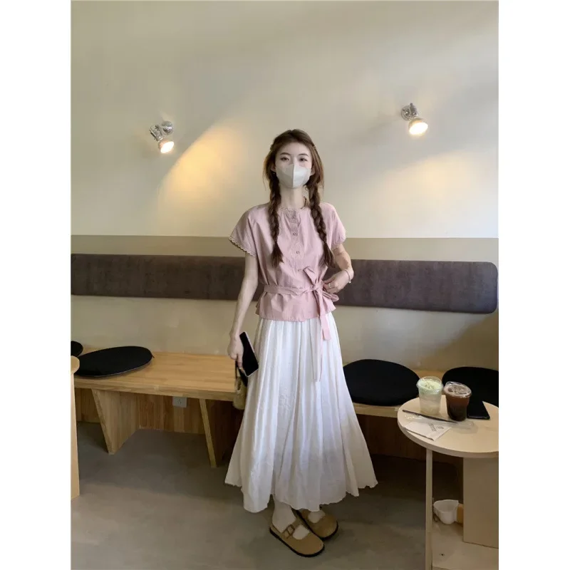 Женское платье-рубашка с драпировкой элегантное однотонное платье поясом и