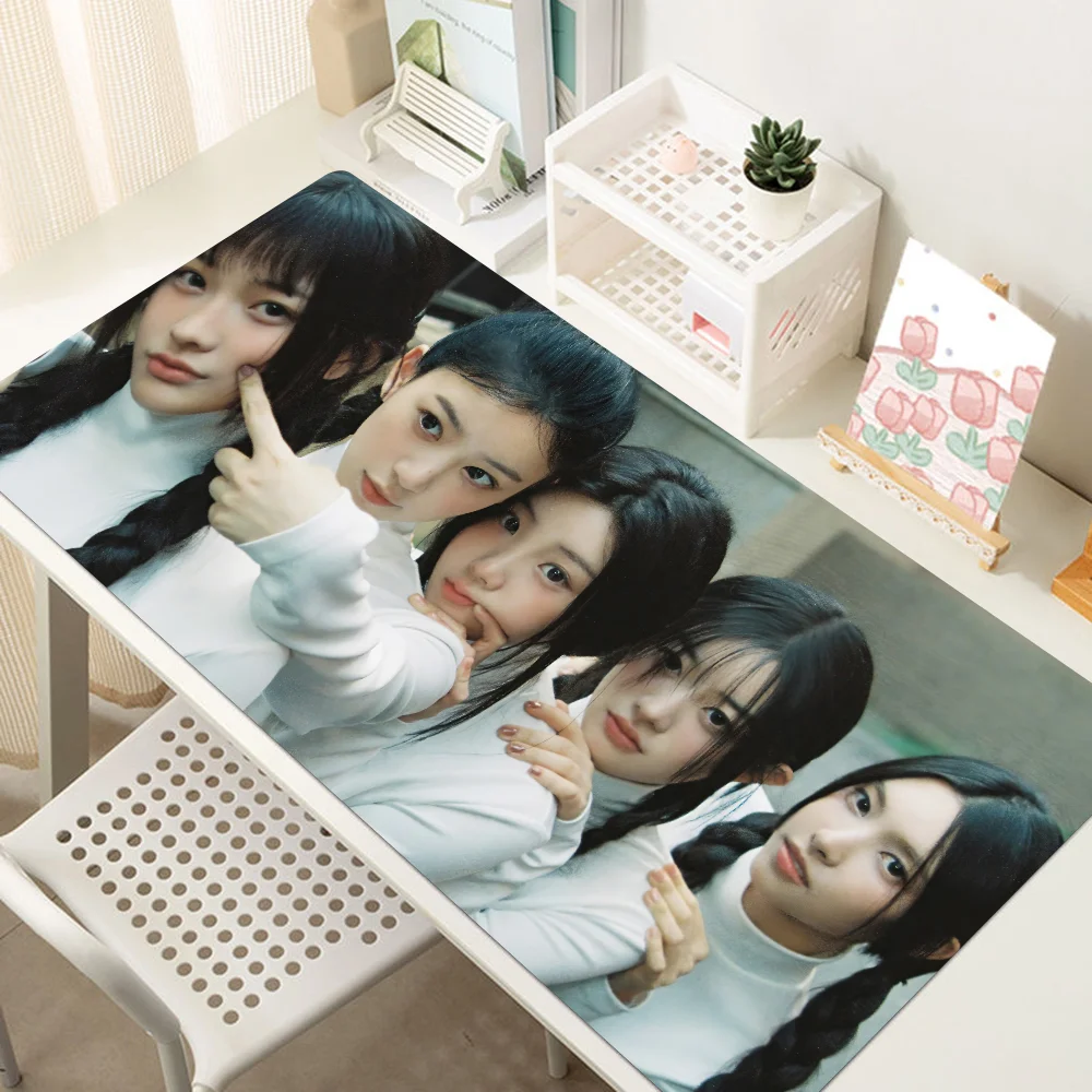 Корейский большой коврик для мыши Kpop ILLIT игровой утолщенный Настольный Коврик