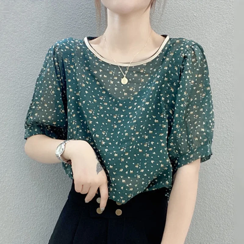 

Elegant O-Neck Spliced All-match Printed Folds Blouse Female Clothing 2023 Summer New Casual Pullovers Loose Office Lady Shirt
